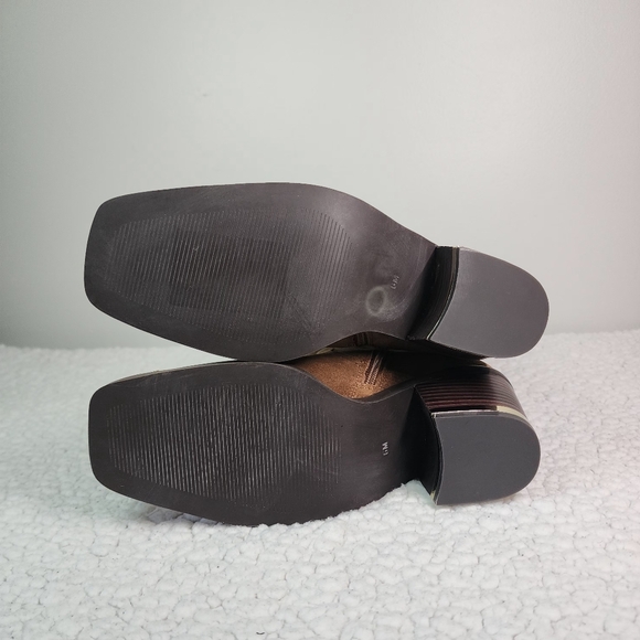 Vince Camuto Babellie Western Boot - Picture 9 of 9